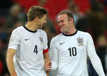 لاعب ويجان السابق روني يشرب الخمر مثل المجنون وجيرارد كان يرقص عاري الصدر