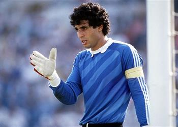 متفوقا على الحضري بادو إلزاكي أفضل حارس في التاريخ باستطلاع فيفا