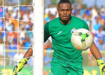 حارس أنيمبا يفضح الهلال السوداني عرضوا علي رشوة حتى لا أشارك أمامهم