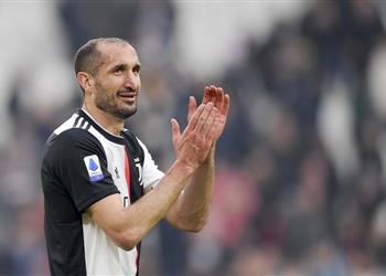 كيلليني يعلق على قرار استئناف الدوري الإيطالي