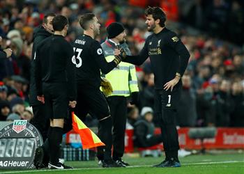 تقارير حارس ليفربول ينوي حسم مستقبله نهاية الموسم الحالي