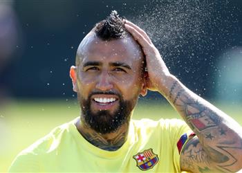 ميديل يكشف عن رغبة فيدال في اللعب لبوكا جونيورز