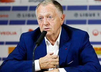 ليون يقدم طلب ا رسمي ا للاتحاد الفرنسي بإعادة النظر في إلغاء الدوري وتتويج باريس سان جيرمان