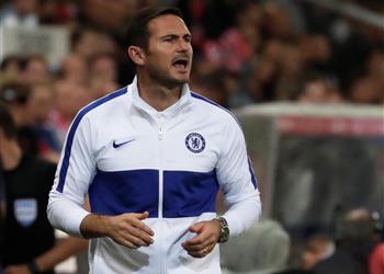 لامبارد يكشف موقفه من الصفقات الصيفية بعد ارتباط تشيلسي بـ سانشو وكوتينيو