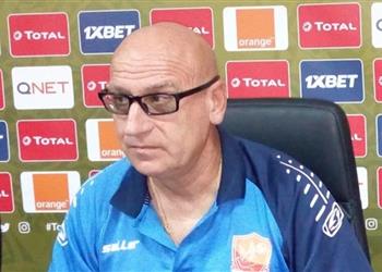 مدرب الجابون قادرون على منافسة مصر في تصفيات المونديال وأوباميانج مثل محمد صلاح