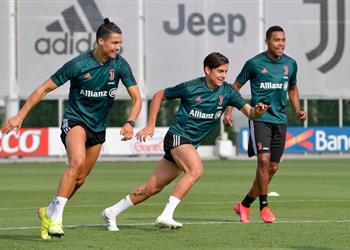 صورة لاجازيتا بسبب وزن هيجواين ساري يقرر الاعتماد على رونالدو وديبالا في الهجوم