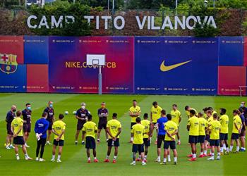 فاتي وأومتيتي يعودان لتدريبات برشلونة قبل مباراة مايوركا في الدوري الإسباني