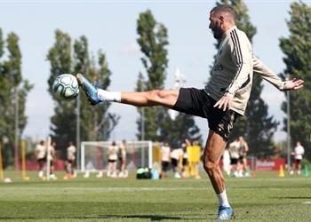 بنزيما سنقاتل حتى النهاية عند استئناف الليجا وهذه رسالة زيدان لنا