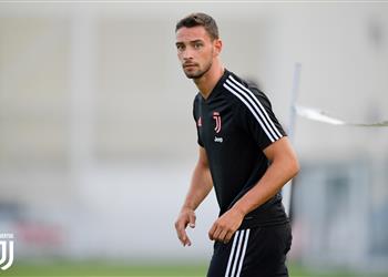 تشيلسي يرفض ضم دي تشيليو في صفقة تبادلية ويرصد لاعبا جديدا من يوفنتوس