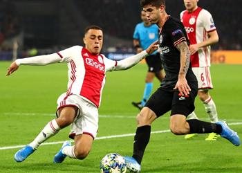 باريس سان جيرمان يحدد بديل مونييه من أياكس وعقبة وحيدة أمام حسم الصفقة