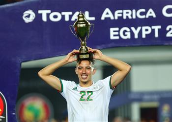 جوارديولا يتواصل هاتفي ا مع إسماعيل بن ناصر لضمه إلى مانشستر سيتي