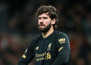 تقارير ليفربول فاوض أليسون 12 شهر ا وأخطاء كاريوس عجل ت بحسم الصفقة