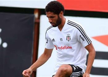 بعد خلافة مع بشكتاش محمد النني مطلوب في الدوري اليوناني