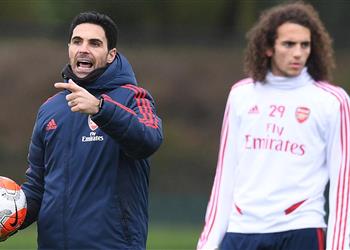 أرتيتا يحذر مانشستر سيتي آرسنال في وضع قوي قبل استئناف الدوري الإنجليزي