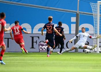 بالفيديو ليفركوزن يتقدم على بايرن ميونخ بهدف مبكر في الدوري الألماني