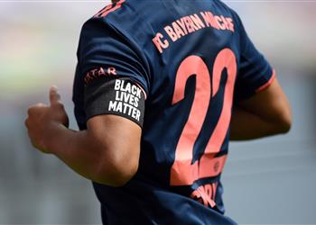 بالفيديو جنابري يسجل هدف بايرن ميونخ الثالث أمام ليفركوزن