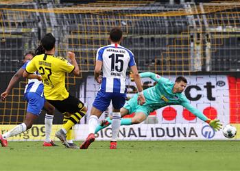 فيديو بوروسيا دورتموند يتخطى هيرتا برلين في الدوري الألماني