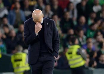 هل يرحل زيدان عن ريال مدريد حال فشل في التتويج بالألقاب هذا الموسم