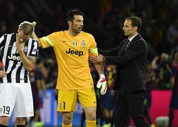 إنريكي أتذكر حديث بوفون وبونوتشي في نهائي برشلونة ويوفنتوس وكنت سأصاب بسكتة قلبية