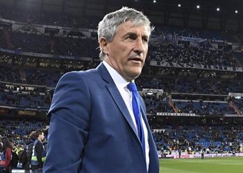 برشلونة يدرس إمكانية التعاقد مع ظهير مانشستر سيتي