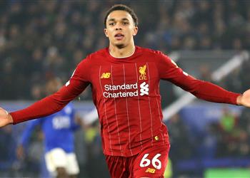 لاعب ليفربول السابق يخالف كافو أرنولد لا يمكنه الفوز بالكرة الذهبية