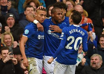 لاعبو إيفرتون يوافقون على تأجيل استلام 50 من رواتبهم بسبب كورونا