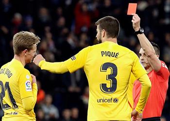 حكم مباراة برشلونة ومايوركا طرد دي يونج ولم يفز البلوجرانا معه هذا الموسم