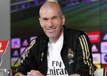 بنظام جديد زيدان يعقد مؤتمرا صحفيا استعدادا لـ مباراة ريال مدريد وإيبار