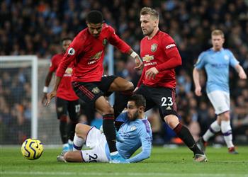 لوك شاو م هاجم مانشستر يونايتد قادر على التتويج بالكرة الذهبية