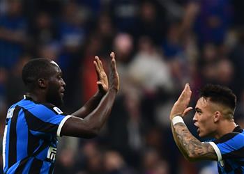 تشكيل مباراة إنتر ونابولي لاوتارو ولوكاكو يقودان هجوم الأفاعي