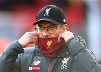 كاراجر يدعو كلوب لعدم إرهاق لاعبي ليفربول بعد حسم لقب الدوري الإنجليزي