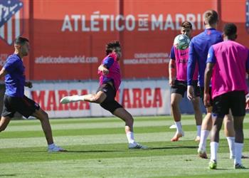 أتلتيكو مدريد يستعيد خدمات جواو فيليكس وفيتولو