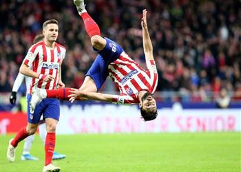 بيان رسمي أتلتيكو مدريد يوضح آخر تطورات إصابة مدافعه