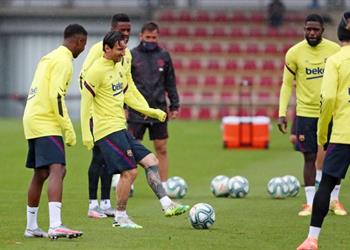 قائمة برشلونة لمباراة إشبيلية في الدوري الإسباني عودة ألبا واستبعاد لاعبين للإصابة