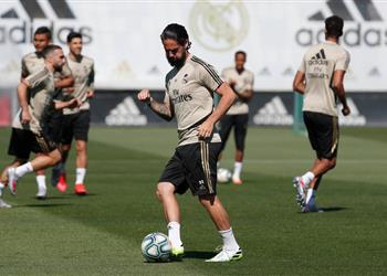 ماركا تكشف مدة غياب إيسكو عن ريال مدريد بعد إصابته