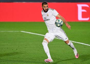 بهدفه الرائع في فالنسيا بنزيما يتخطى بوشكاش في قائمة هدافي ريال مدريد عبر التاريخ