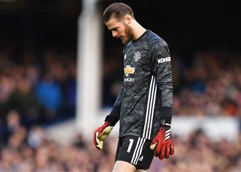 روي كين يهاجم دي خيا مبالغ فيه وأريد أن ألكمه عليه العودة لمانشستر بسيارة أجرة