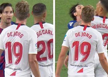 خبير تحكيمي يوضح هل يستحق ميسي بطاقة حمراء بعد احتكاكه مع دييجو كارلوس