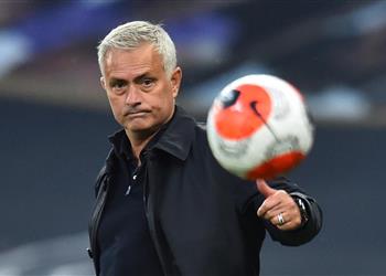 مورينيو افتقدت دكة بدلاء مناسبة أمام مانشستر يونايتد لتدعيم الهجوم