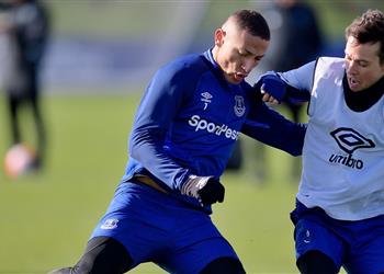 لاعب إيفرتون يحذر ليفربول ريتشارليسون عدواني ولا يخاف شيئ ا