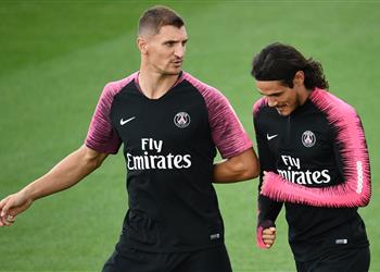 كافاني ومونييه يتخذان قرار ا بشأن استكمال دوري أبطال أوروبا مع باريس سان جيرمان