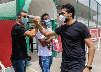 عبد الحفيظ لاعبو الأهلي خضعوا لمسحة طبية وسط إجراءات احترازية مشددة