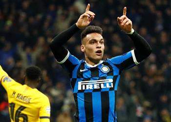 مكتشف لاوتارو مارتينيز لا يفكر في الانتقال إلى برشلونة