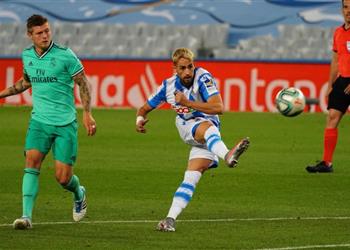 بعد جدل إلغاء هدف يانوزاي فيديو هدف سابق لـ مودريتش يبرئ ريال مدريد من مجاملة الحكام