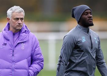 تقارير أزمة في توتنهام ندومبيلي يخبر مورينيو بعدم رغبته باللعب معه مجدد ا