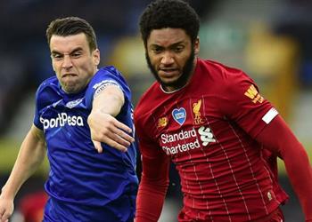 ظهير ليفربول اعتدنا على غياب الجماهير وعشت تجربة غريبة أمام إيفرتون