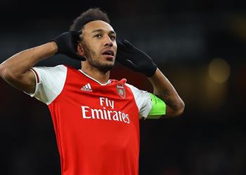 يوفنتوس يدخل الصراع على ضم أوباميانج في الصيف