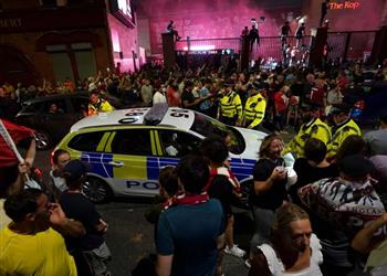 شرطة الميرسيسايد تدين احتفالات جماهير ليفربول بعد حسم الدوري الإنجليزي