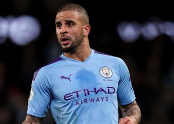 ووكر يحذر ليفربول مانشستر سيتي يعتزم استعادة لقب الدوري الإنجليزي