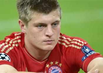 شقيق كروس يكشف عن ليلة شرب فيها الكحول معه بشراهة ولاعب ريال مدريد يرد